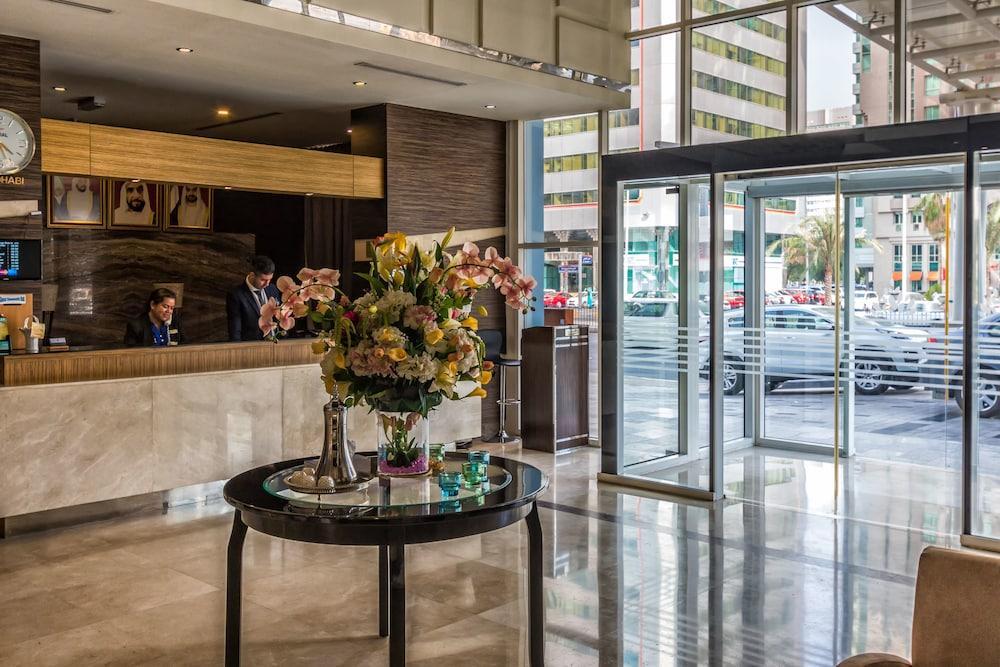 Nehal Hotel Абу Даби Екстериор снимка