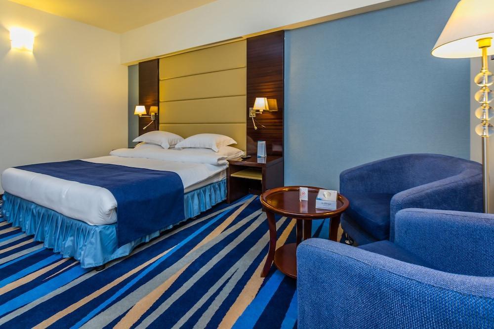 Nehal Hotel Абу Даби Екстериор снимка
