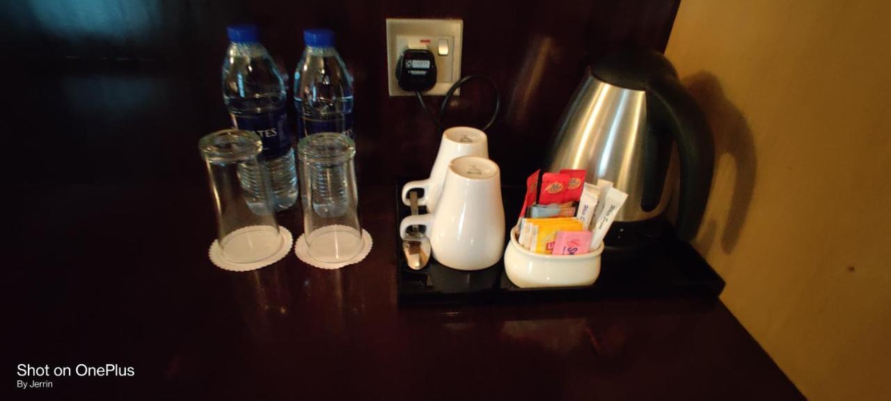 Nehal Hotel Абу Даби Екстериор снимка