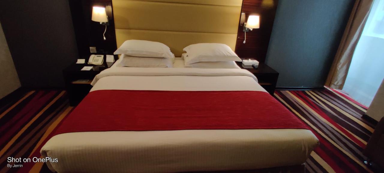 Nehal Hotel Абу Даби Екстериор снимка