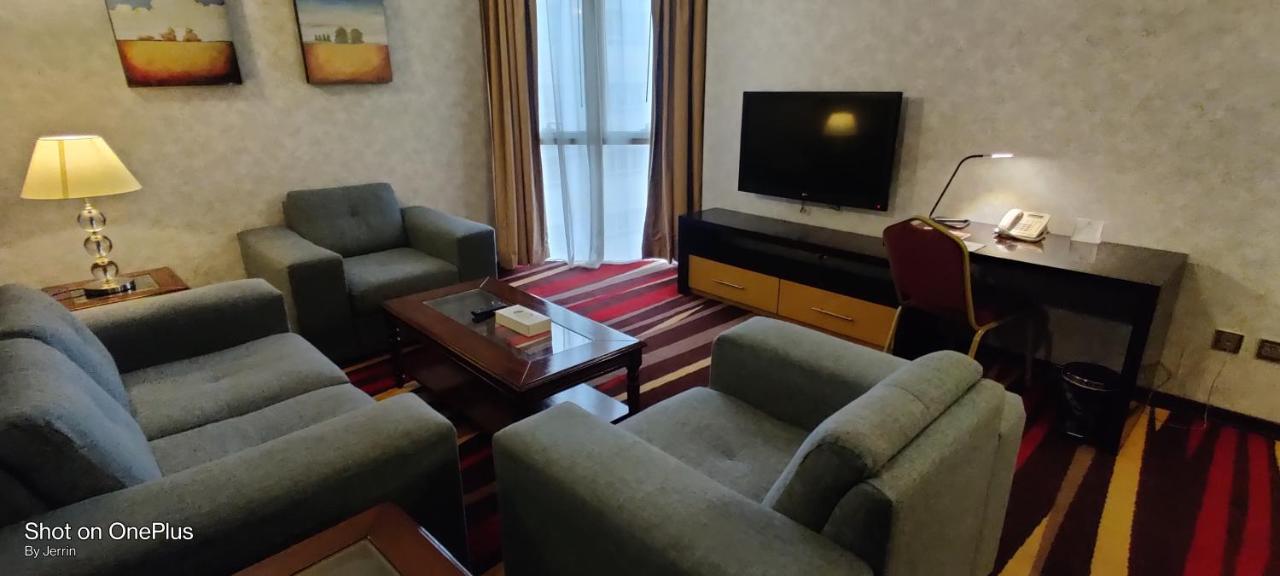 Nehal Hotel Абу Даби Екстериор снимка