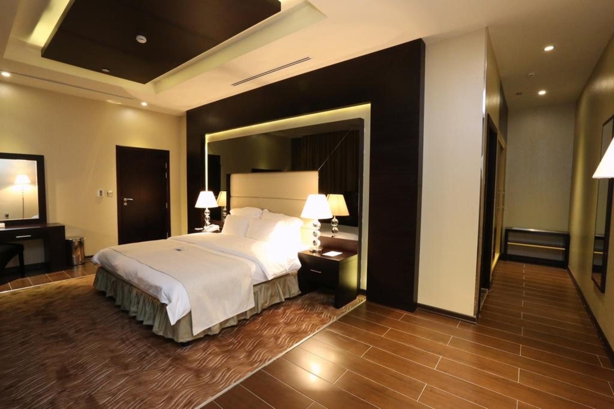 Nehal Hotel Абу Даби Екстериор снимка