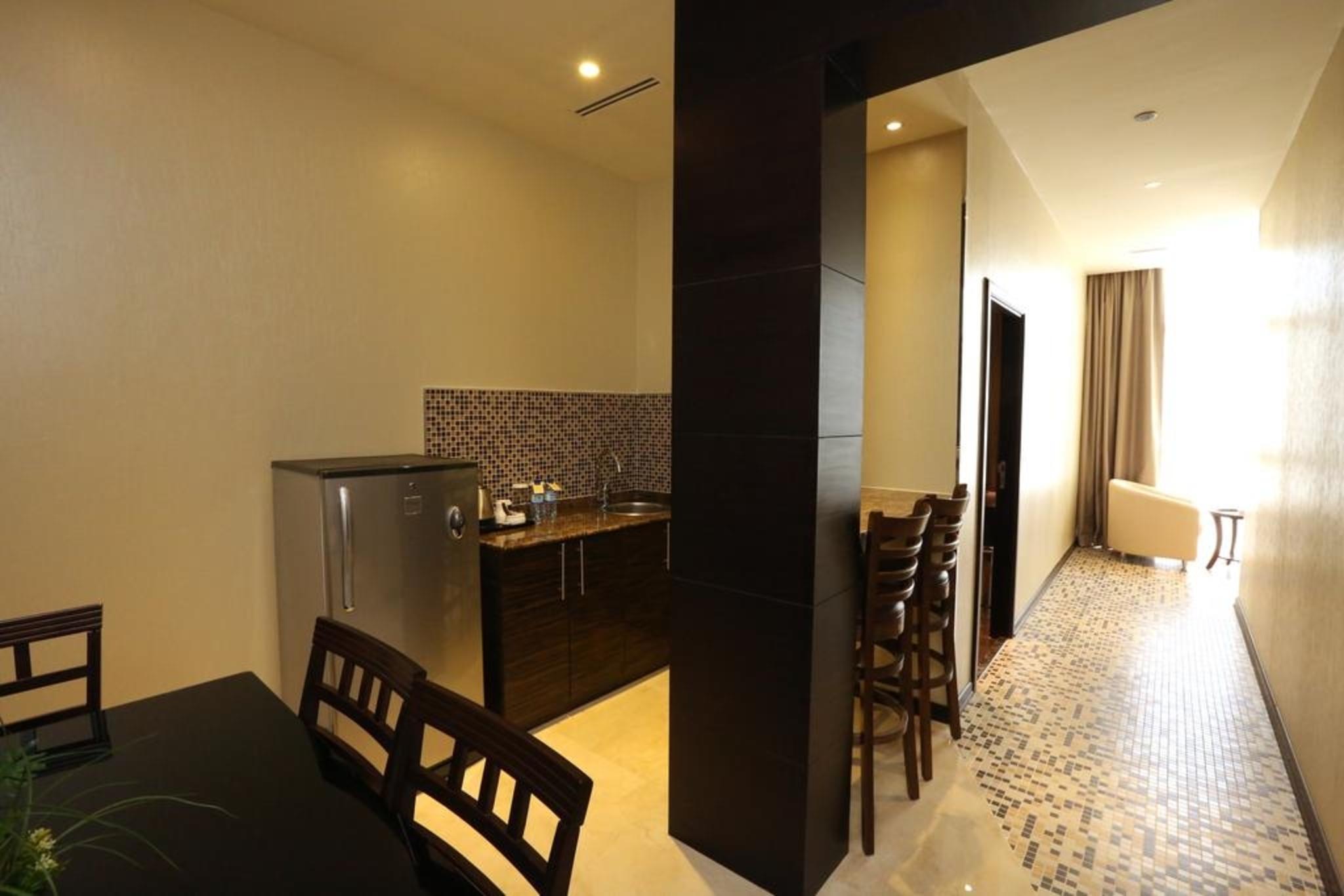 Nehal Hotel Абу Даби Екстериор снимка