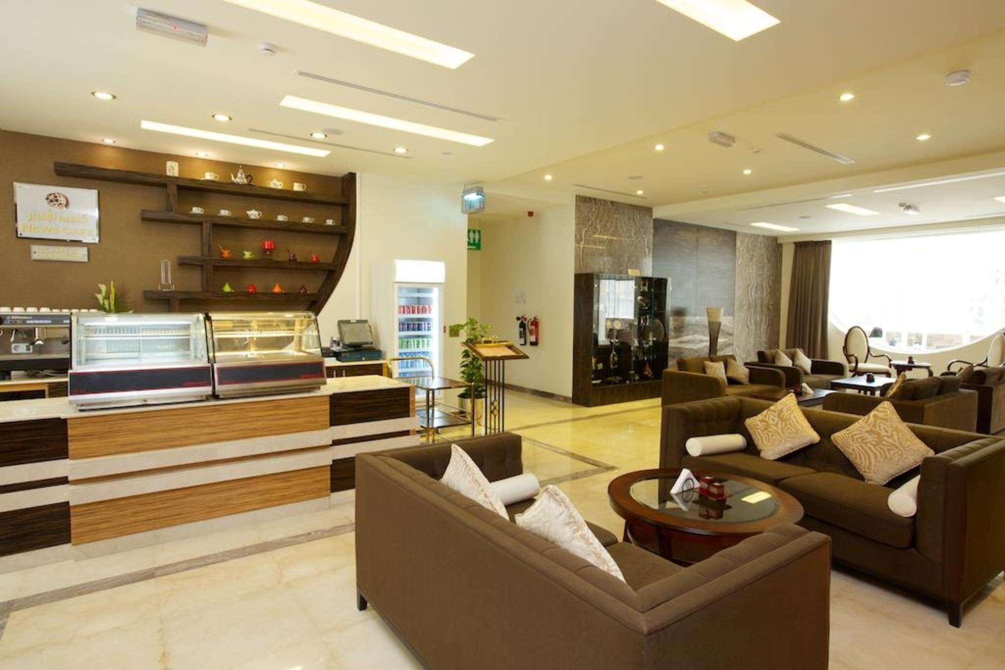 Nehal Hotel Абу Даби Екстериор снимка