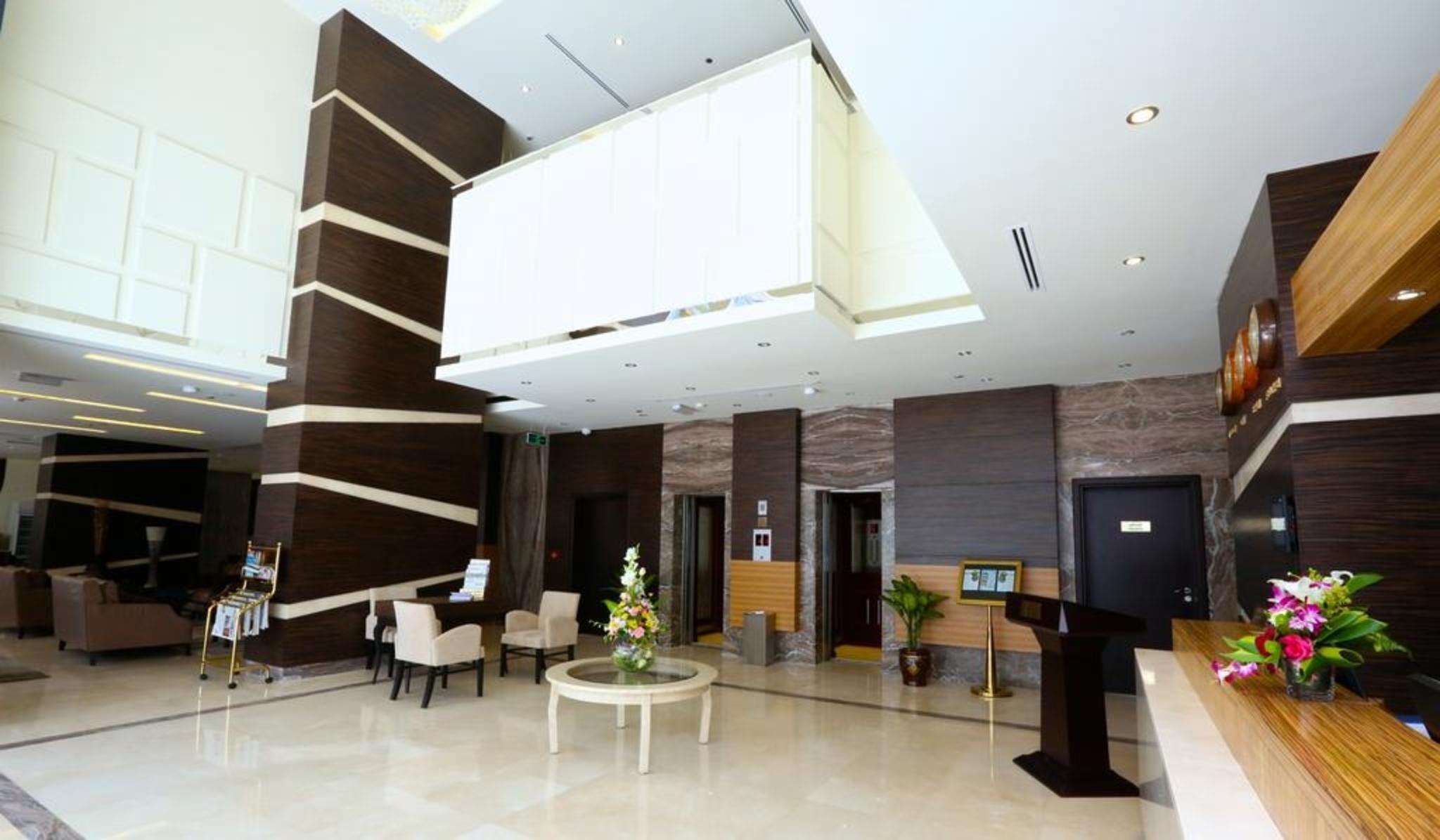 Nehal Hotel Абу Даби Екстериор снимка
