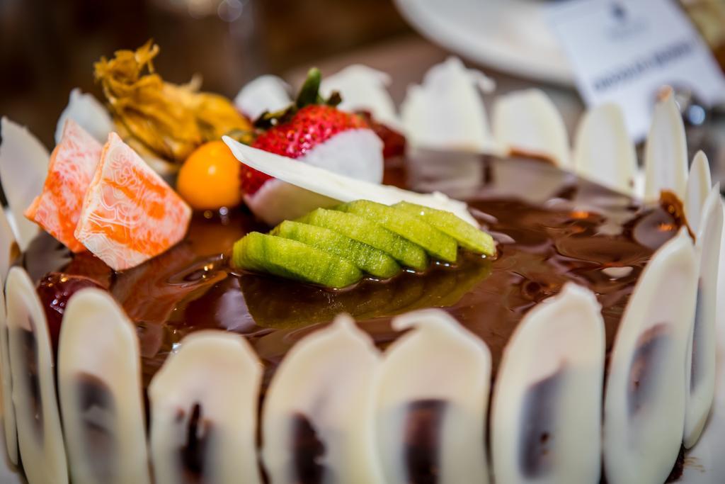 Nehal Hotel Абу Даби Екстериор снимка