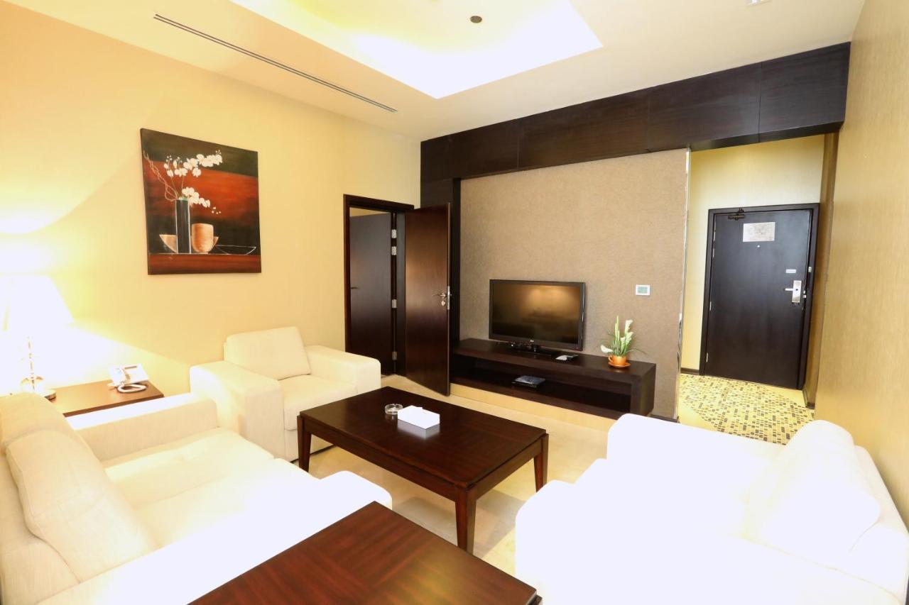 Nehal Hotel Абу Даби Екстериор снимка